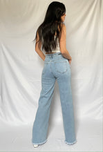 Load image into Gallery viewer, Alesha Jeans
